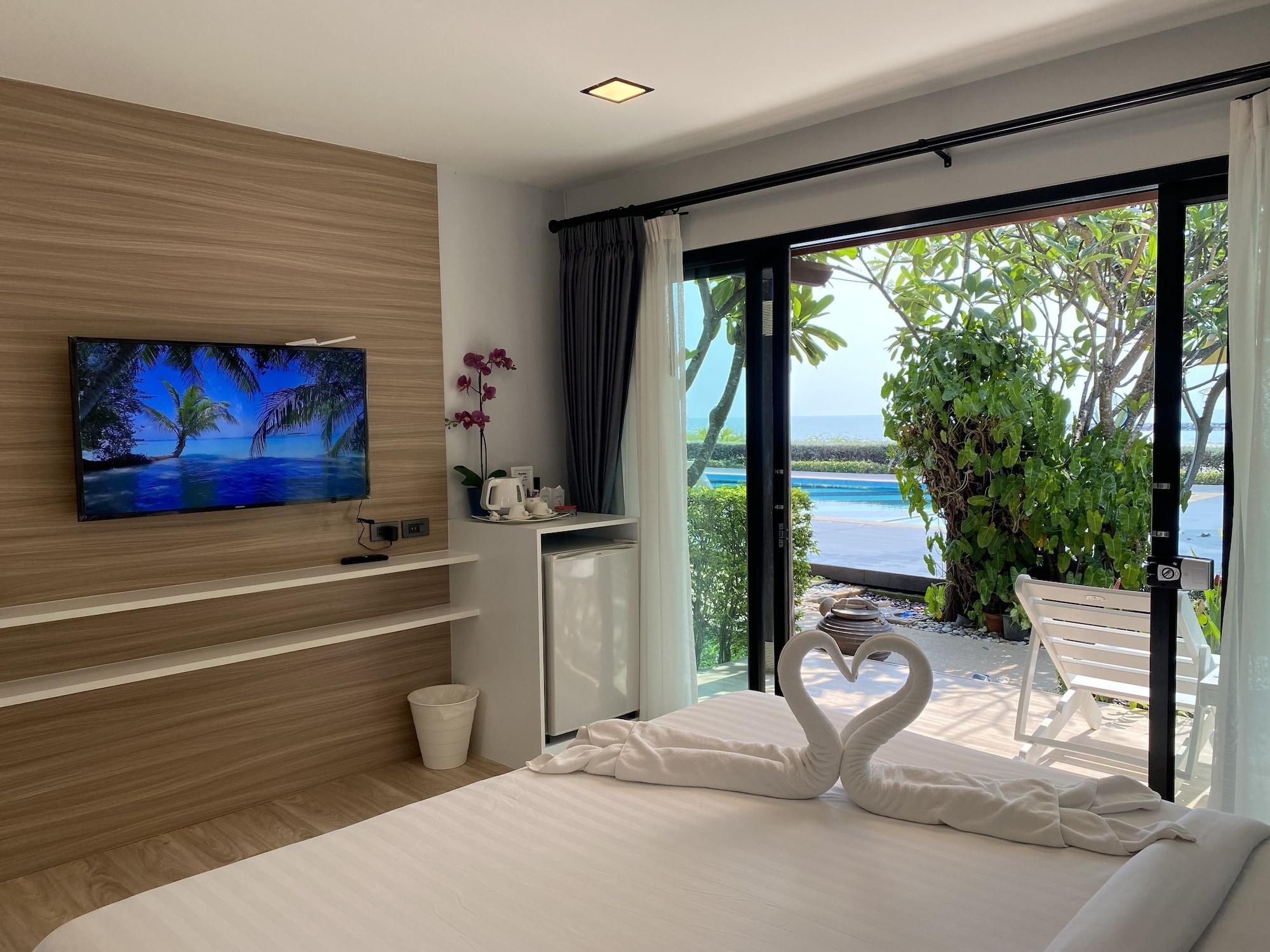 Chez Nous Boutique Resort Haad Chao Samran Exterior photo