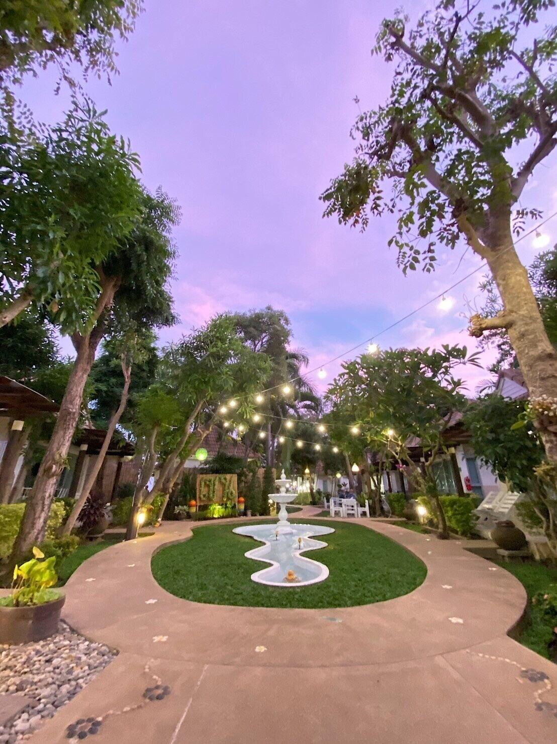 Chez Nous Boutique Resort Haad Chao Samran Exterior photo