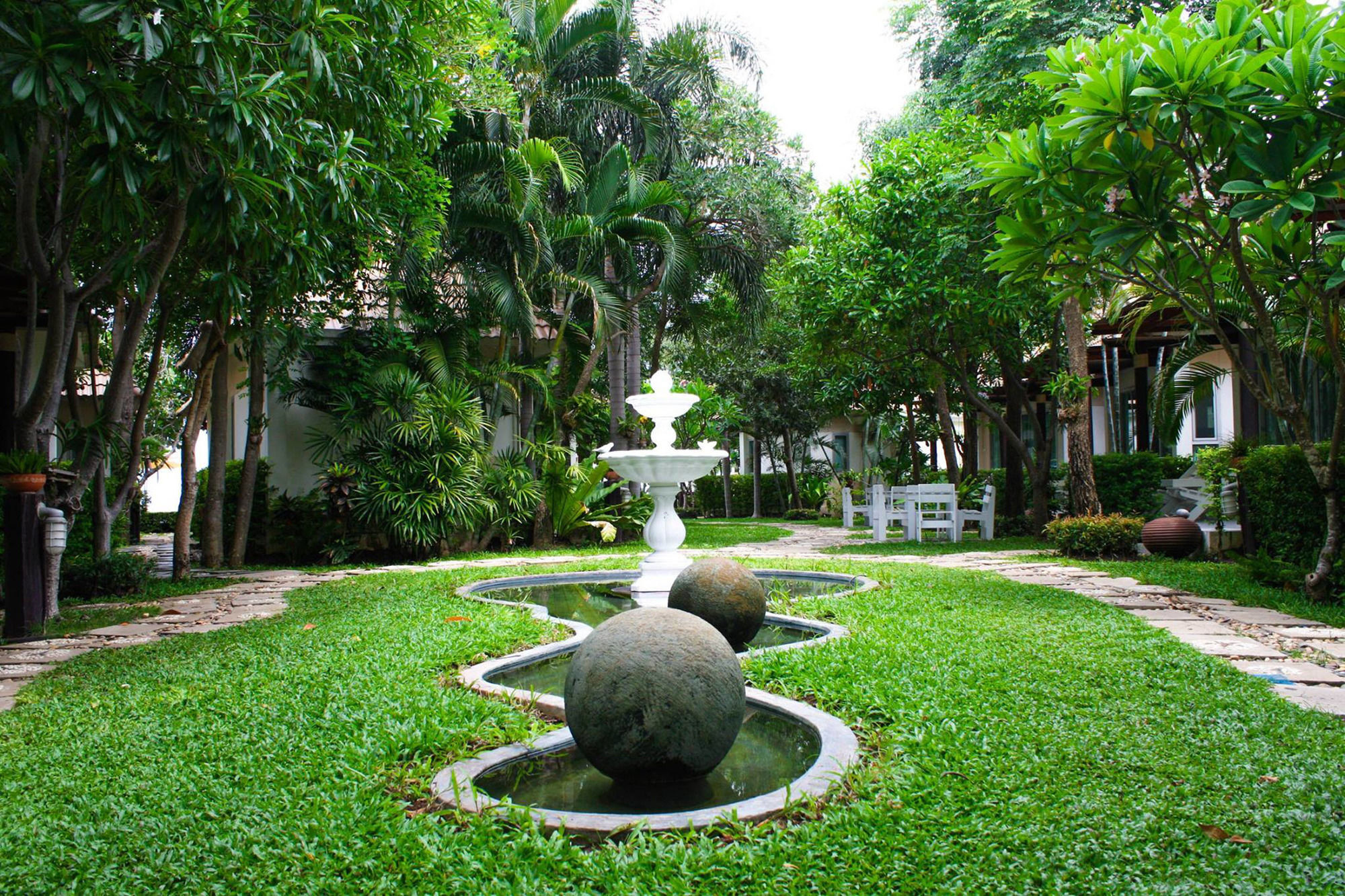 Chez Nous Boutique Resort Haad Chao Samran Exterior photo