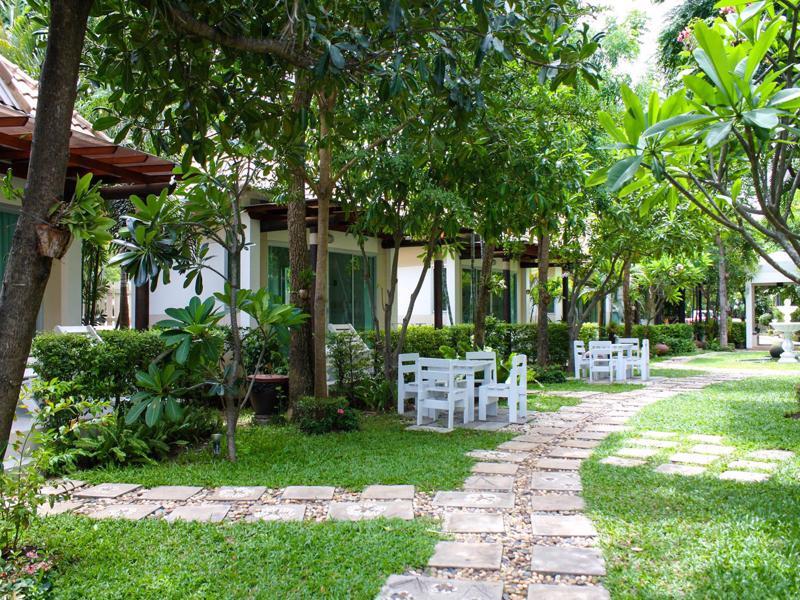 Chez Nous Boutique Resort Haad Chao Samran Exterior photo