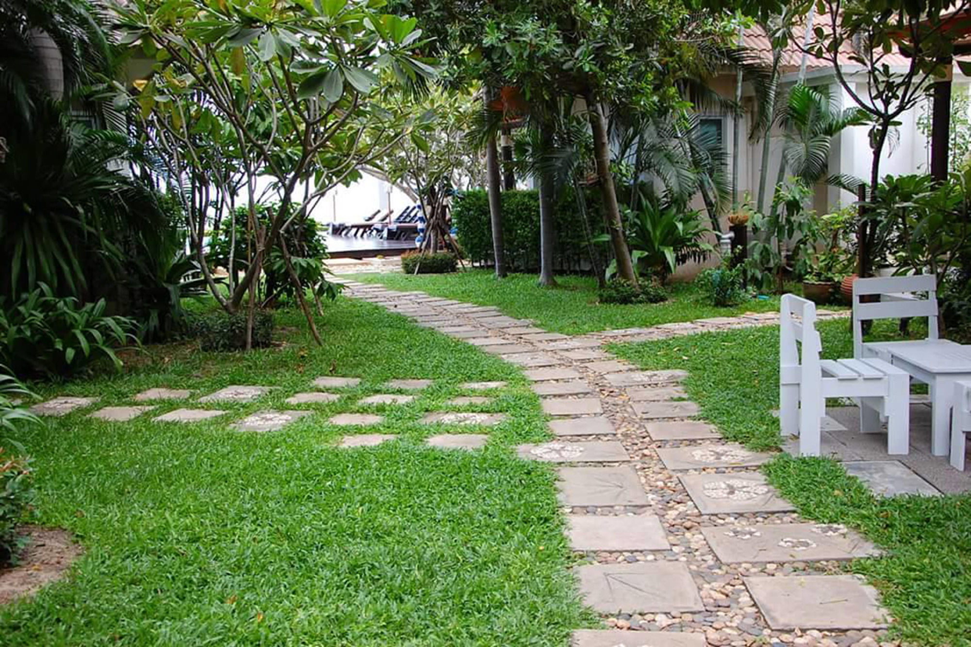 Chez Nous Boutique Resort Haad Chao Samran Exterior photo